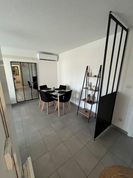 Joli Appt 45 M2 Avec Terrasse Apartman Lunel  Kültér fotó